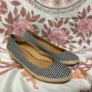 American eagle striped wedges
